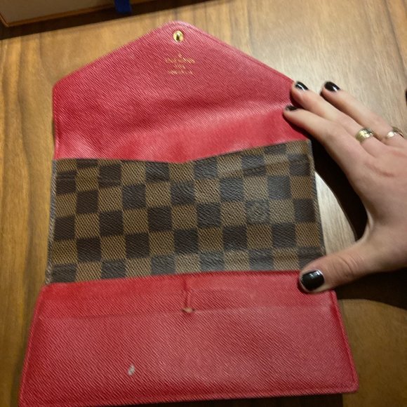 LOUIS VUITTON JOSEPHINE WALLET - Picture 3 of 4